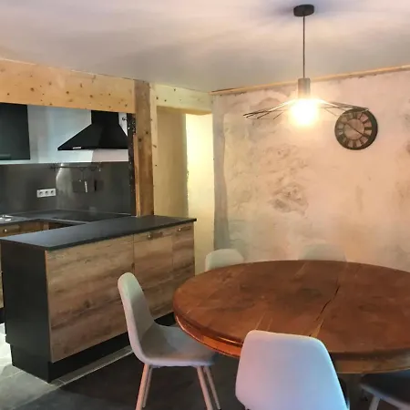 Chez Pierre Et Julie Apartman *